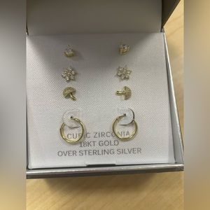 Primrose Gold Earring Set